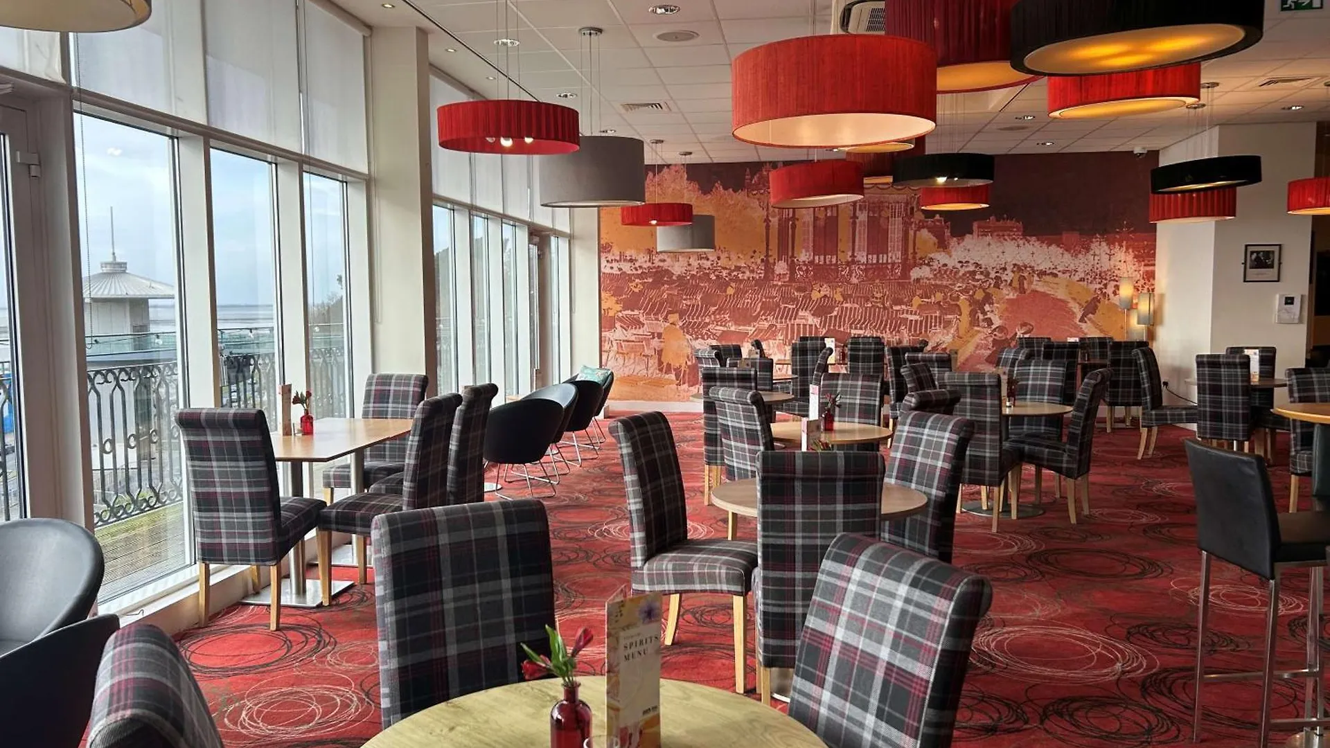 סאות'אנד און סי Park Inn By Radisson Palace 3*, סאות'אנד און סי